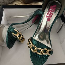 Golden Bulls Brand New Heels 