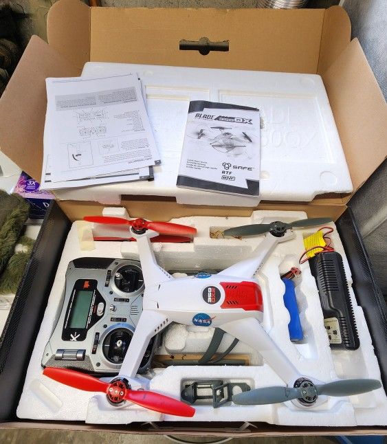 Blade 350 QX Quadcopter + Spektrum DX6i Remote – Ready to Fly (Needs Battery)