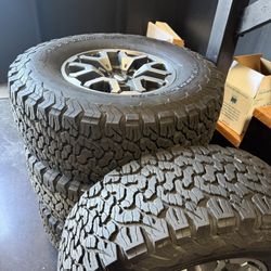 Ford Raptor Wheels & Tires 