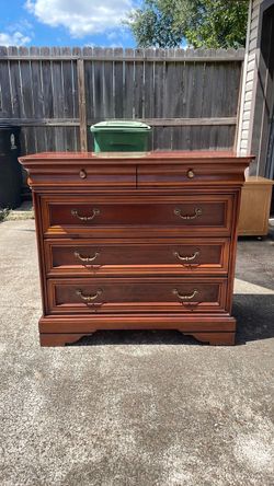 Lexington Dresser