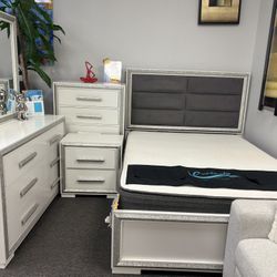 White Bedroom Set 5pc W/ Glitter Accents & Free Mattress! Labor Day Sale Now!