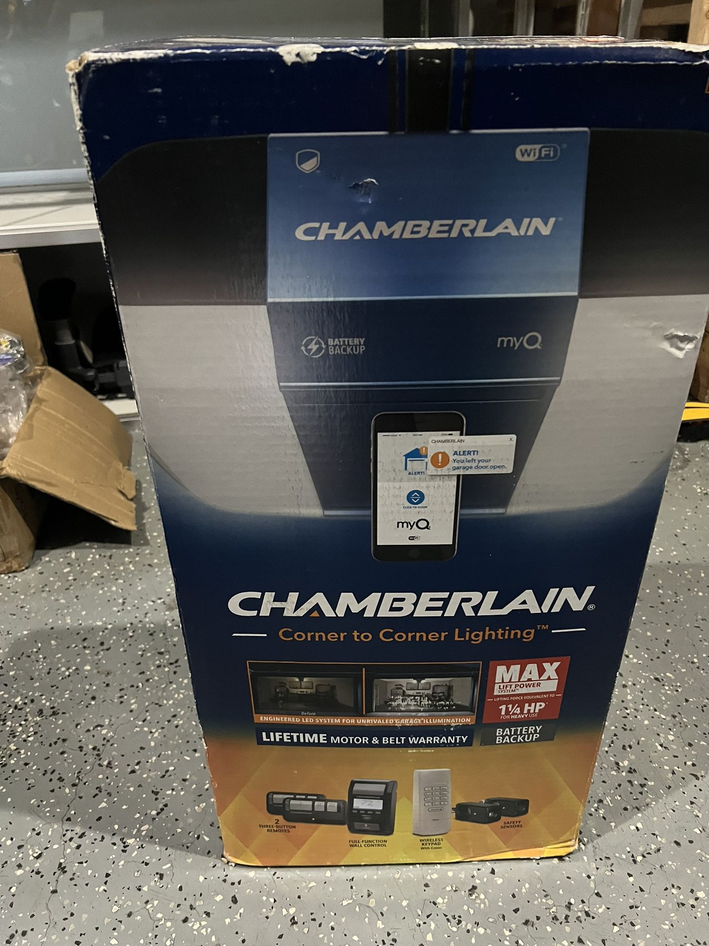 Chamberlain Garage Door Opener (new In Box) 