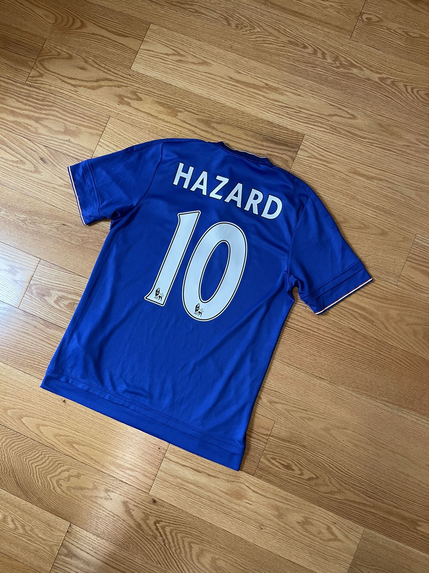 Adidas Chelsea EDEN HAZARD 2015/16 home jersey (Size Medium)