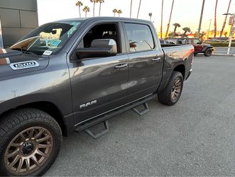 Rough Country Side Steps Ram 1500
