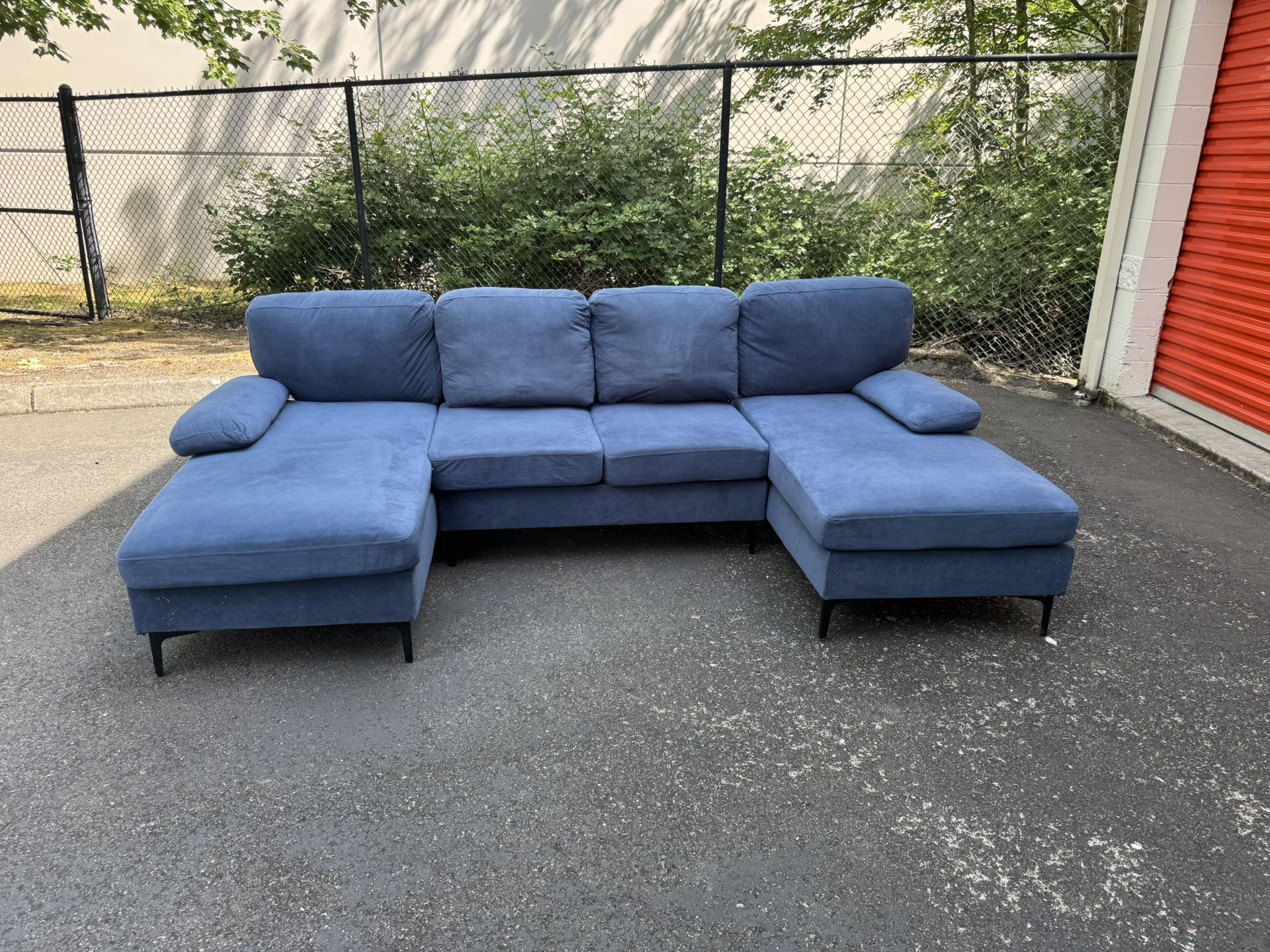 Sectional Couch Blue(Free Delivery)🚚