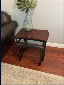 Accent Tables * Nesting Tables * End Tables * Livingroom Tables