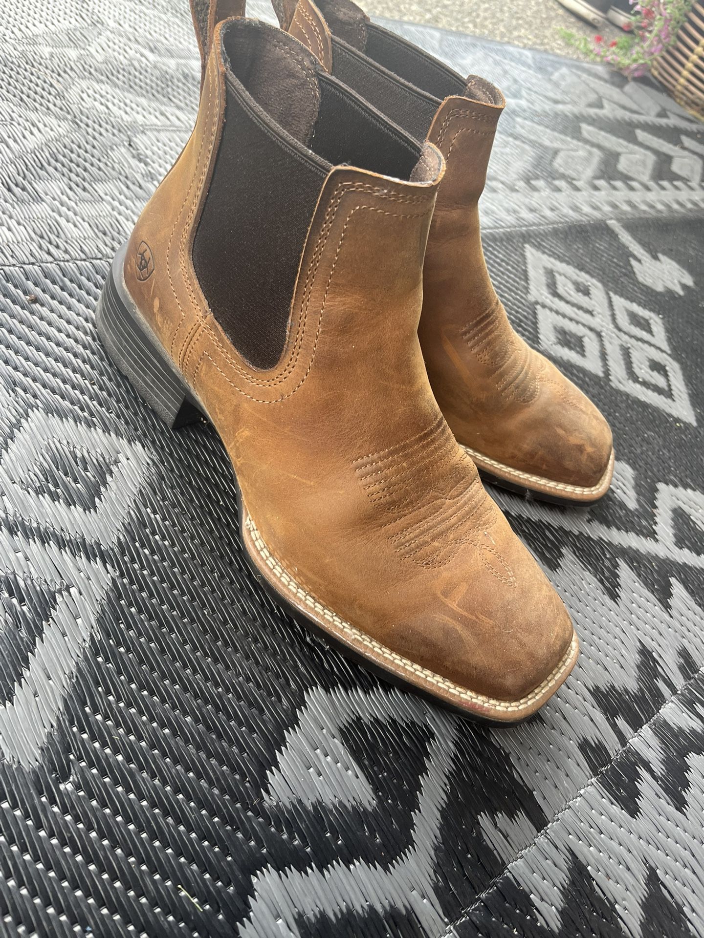 Ariat Ultra Western Boots Size 9
