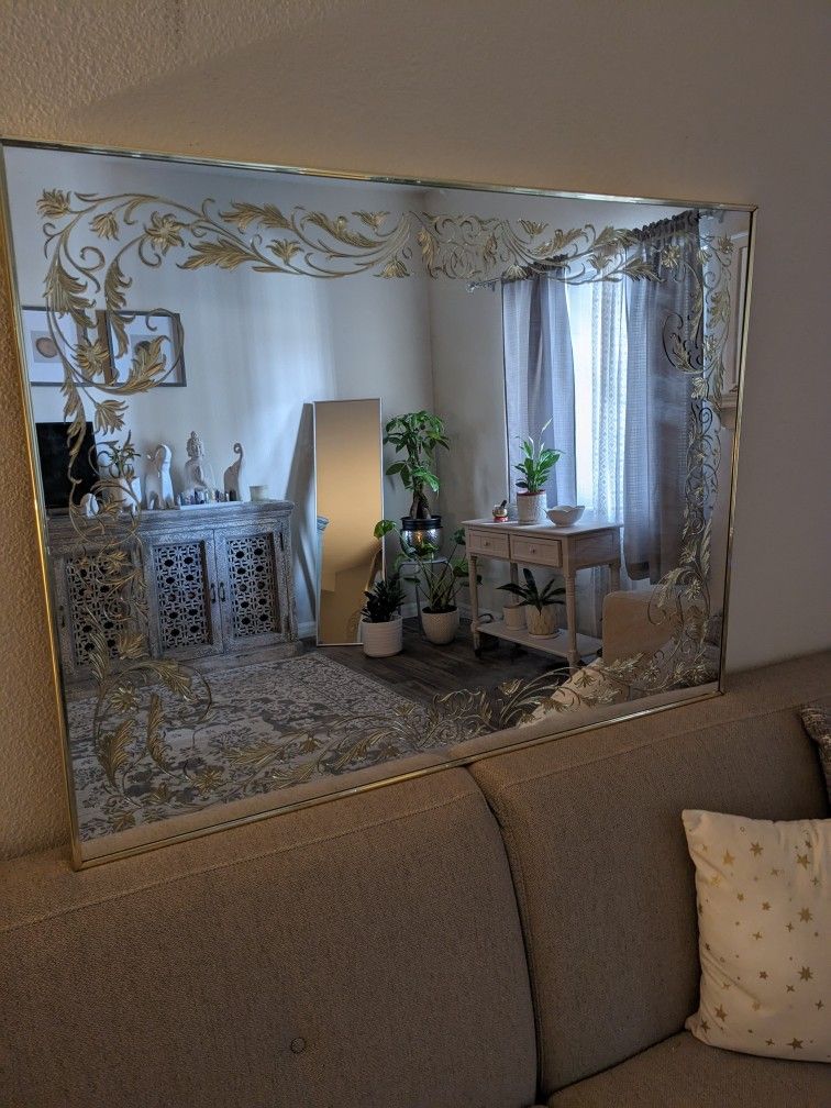 Beautiful, Elegant Gold Framed And etched Mirror