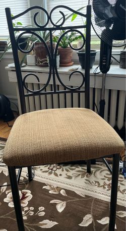 Cushioned metal chairs (set of 4)