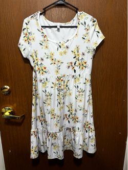 Planet gold brand white dress with yellow flowers
