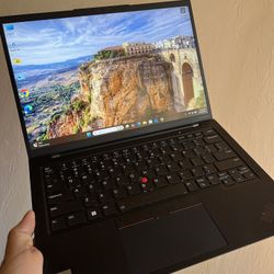 Lenovo ThinkPad X1 Carbon Gen 10 - Intel Core I7 12th Gen 16GB RAM 1TB SSD Windows 11 Pro