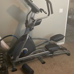 Elliptical Exercise Machine- Great Condition, Bluetooth Console 