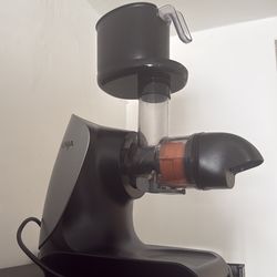 Ninja juicer - cold pressure extract
