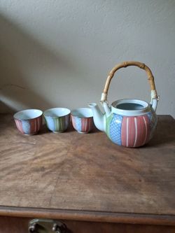 Japanese vintage pottery teapot (With Out Top)