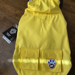 Canada pooch Rain Coat Size 14