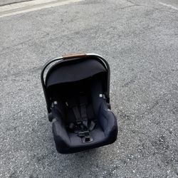 Nuna Infant Car Seat