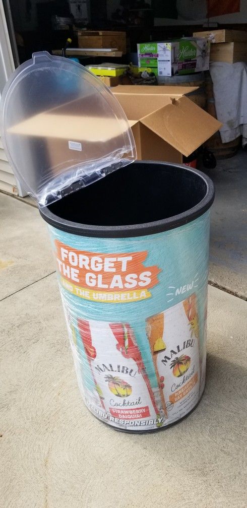 Brand new Cooler On Wheels Read Description