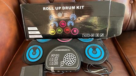 Roll Up Drum Kit 🎶🥁 — Great starter set! Everything you need to start playing. Clean and ready to go. Perfect for kids, beginners, or anyone who wan