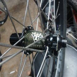 Wtb Carbin hubs On  29"wtb Rims W/tires
