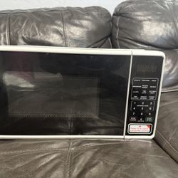 White Microwave Small 