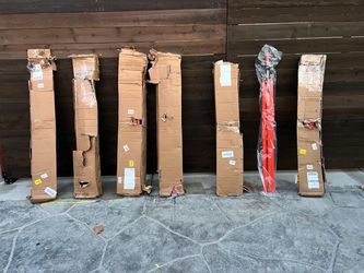 6 New MASH construcción sign stand $30 Each or 4 for $100