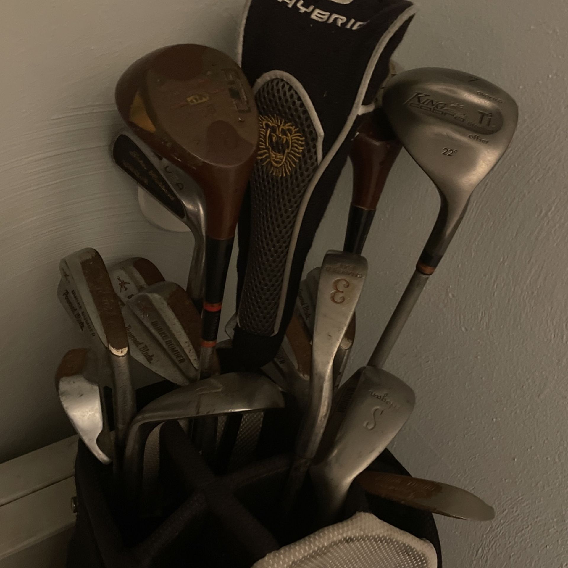 Nike Golf Bag & 15 Clubs