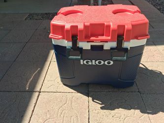 Igloo ice chest