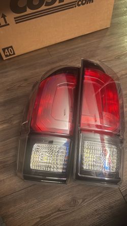 2019 Tacoma Trd Pro set of two taillights,3rd gen  Tacoma