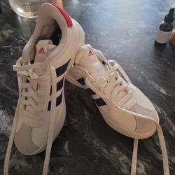 Ladies Size 7 Adidas 