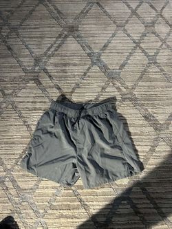 nike men’s shorts size small