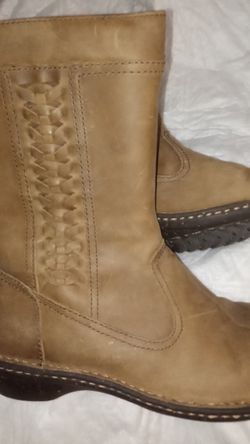 Ugg boots, size 7 65$ FIRM!!!