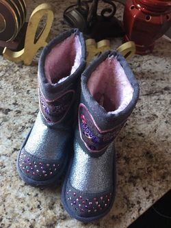 Skechers light up boots. Size 6 toddler