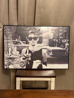 Framed Poster - Audrey Hepburn