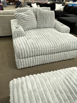 ! Great financing deal ! own it for only $10 down!