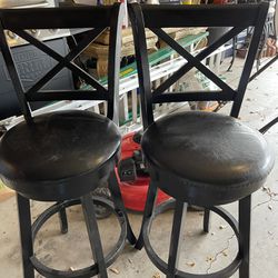 Black bar stools 