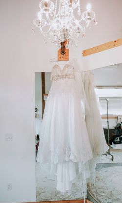 Morilee by Madeline Gardner Style 2609 Wedding Dress – Size 10 – Corset Back – Includes Veil, Petticoat & Sleeves