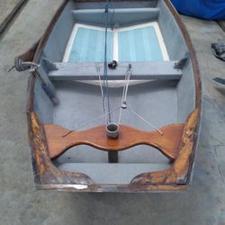 Naples Sabot ready to sail