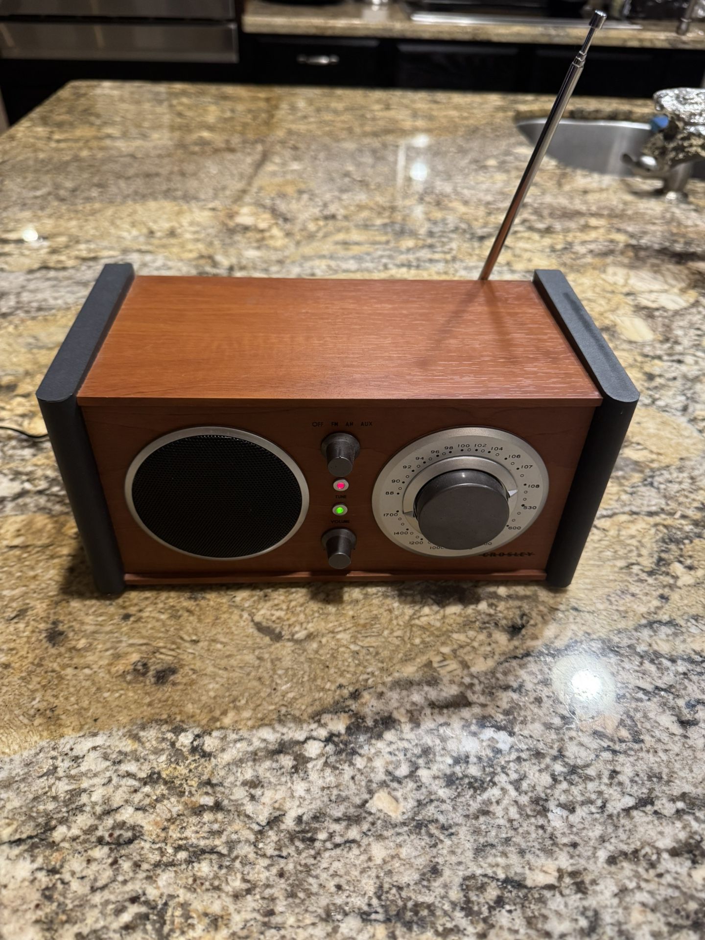 CROSLEY AUDIOPHILE AM/FM RADIO CR3018A-PA With Headphones, Aux Cord, AC Adapter