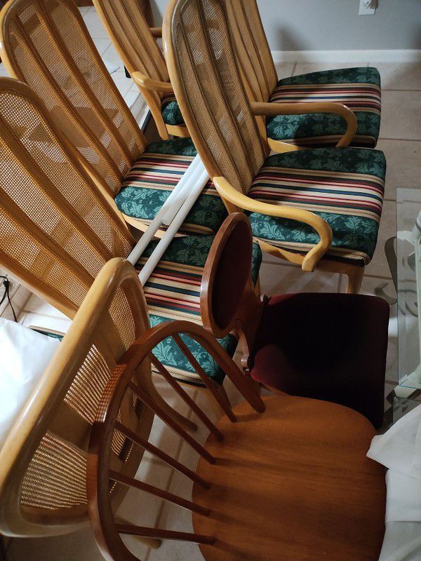6 Hard Wood Dinning Chairs