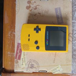 Game Boy Color Yello Edition