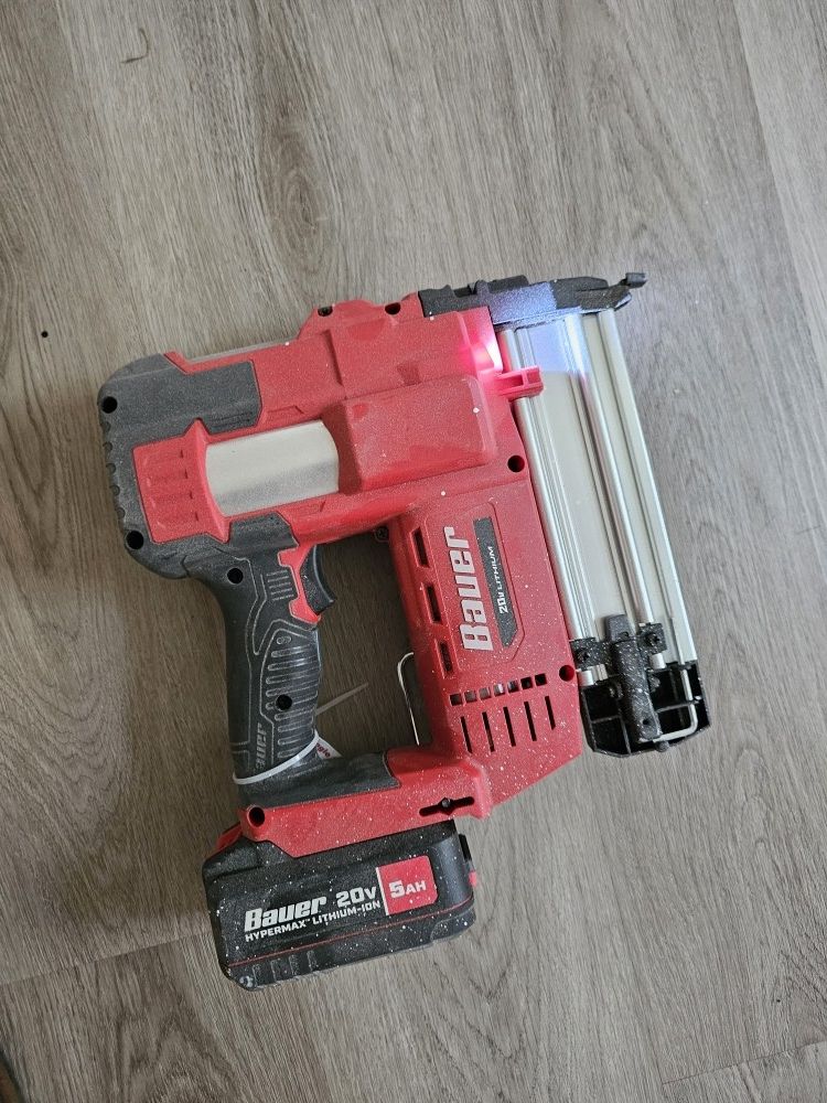 Bauer Brad Nailer