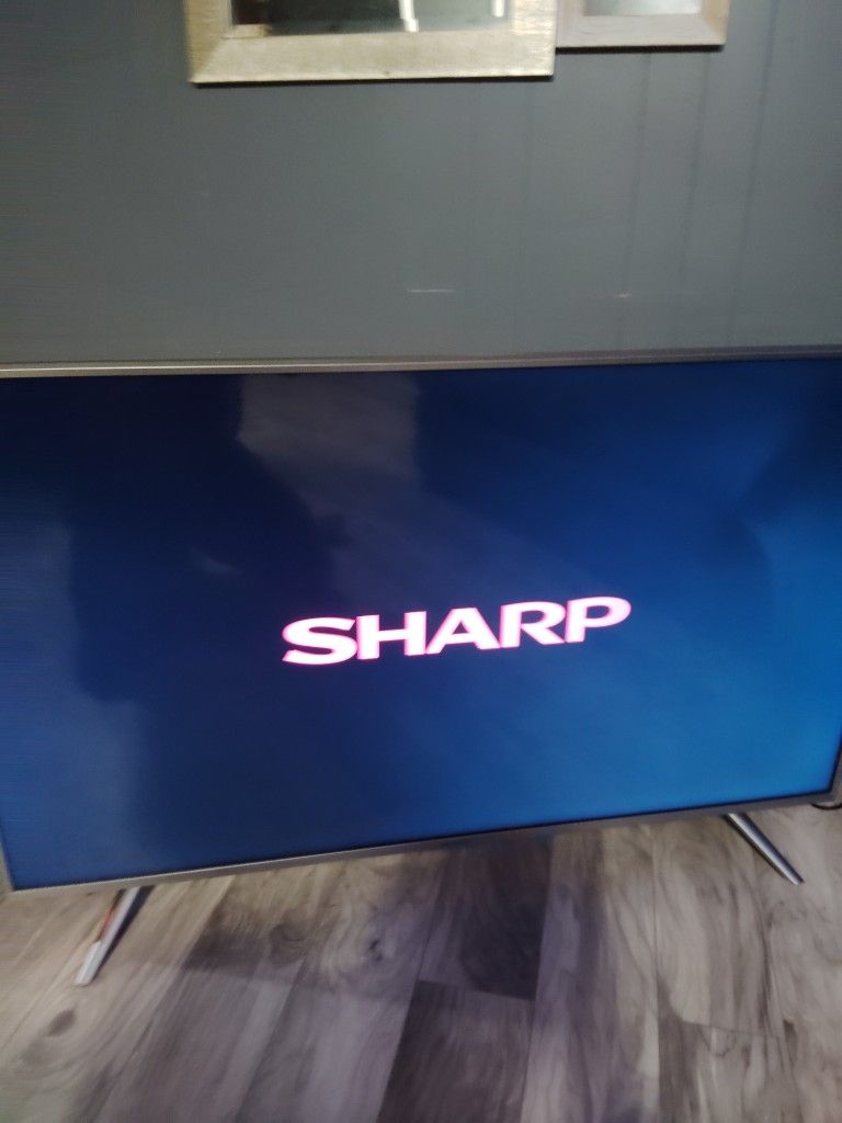 55 Sharp Led LCD TV And Vizio 50 Inch Tv