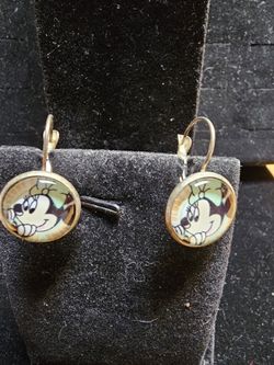 New Minnie Mouse Earrings 