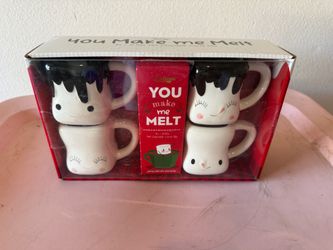 CUTE SET OF MINI MUGS