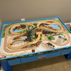 Thomas And friends Train Table and Trains