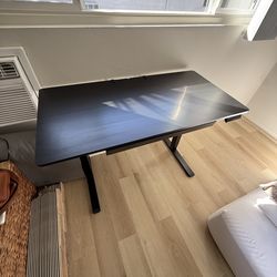 Motorized desk *see photos*