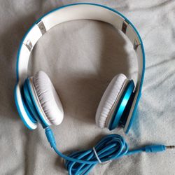 BEATS BY dr. dre HEADPHONES WIRED not Bluetooth