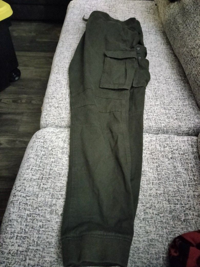 Green Khaki Pants for Sale in Houston, TX OfferUp
