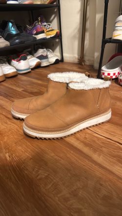 TOMS boots