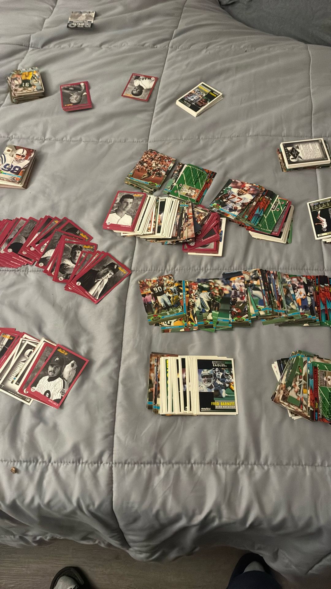 700+ Football / Baseball Cards